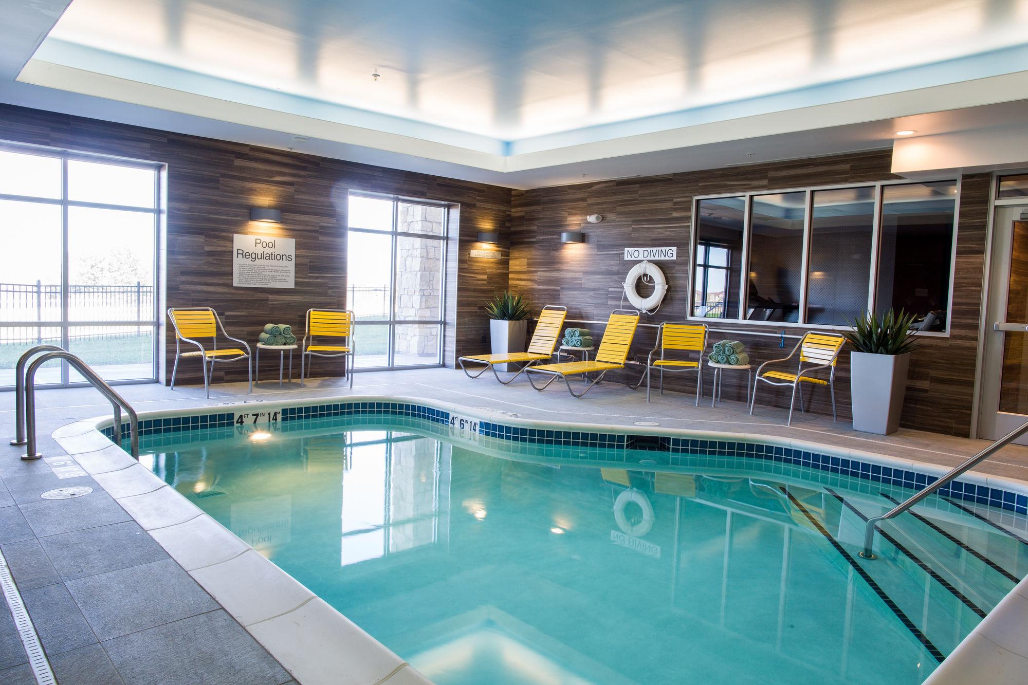 Fairfield Inn & Suites By Marriott Lincoln Southeast Exteriör bild