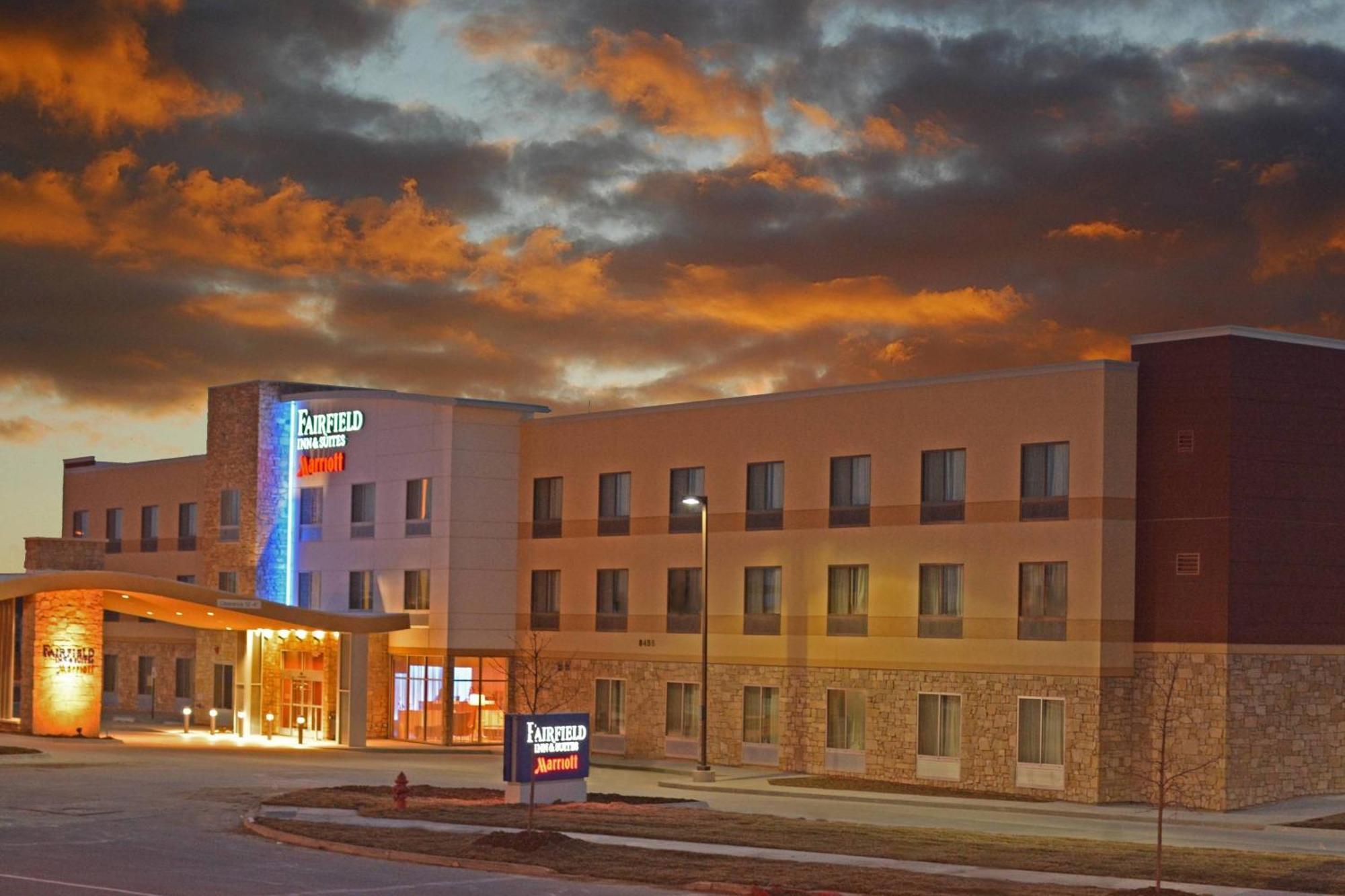 Fairfield Inn & Suites By Marriott Lincoln Southeast Exteriör bild