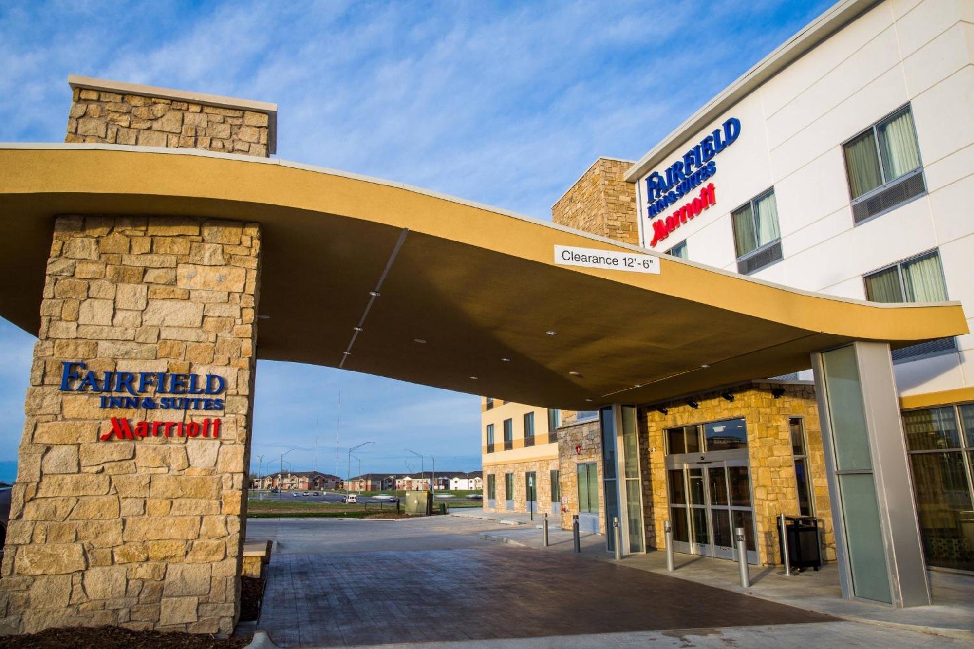 Fairfield Inn & Suites By Marriott Lincoln Southeast Exteriör bild