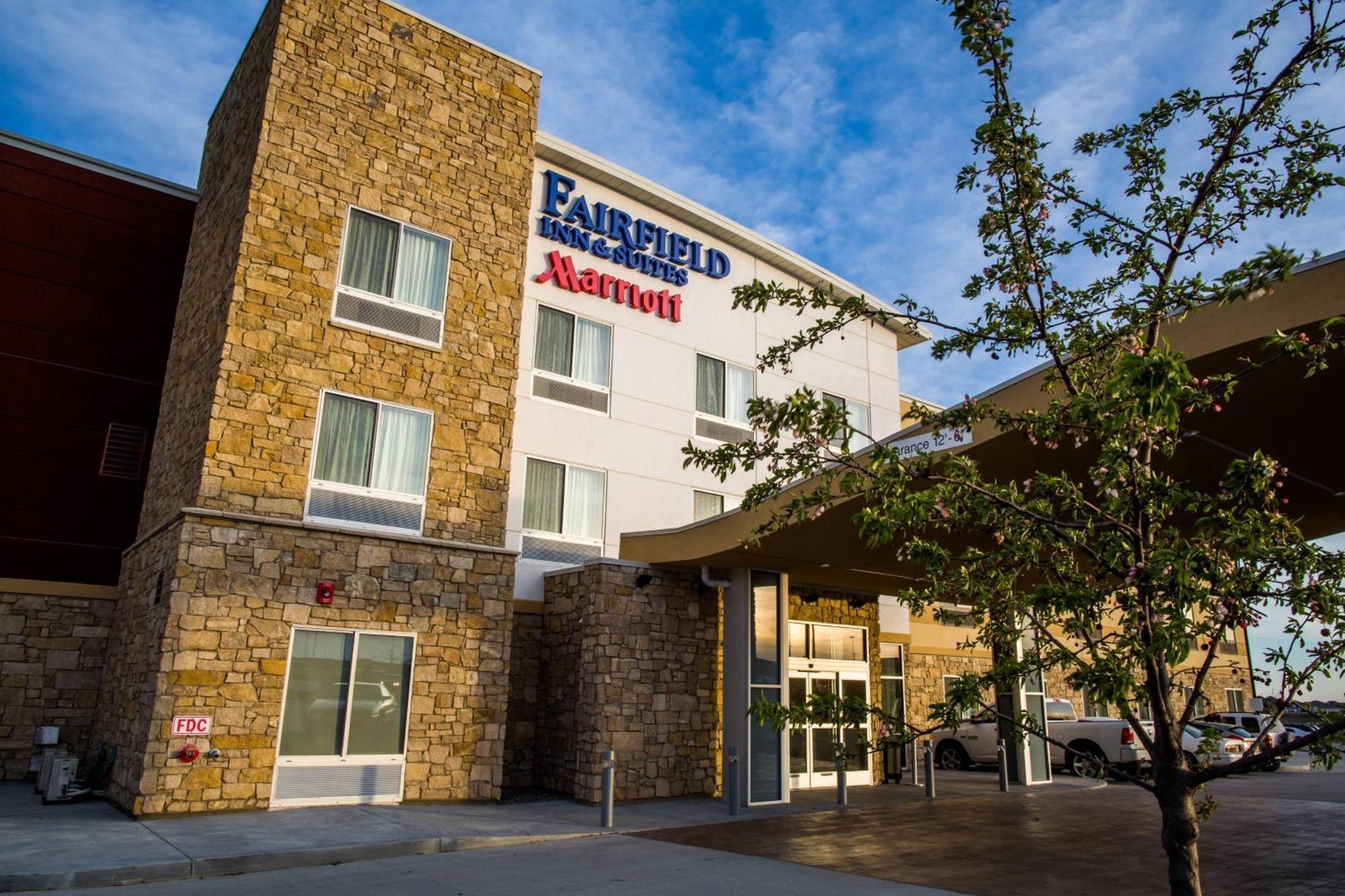 Fairfield Inn & Suites By Marriott Lincoln Southeast Exteriör bild