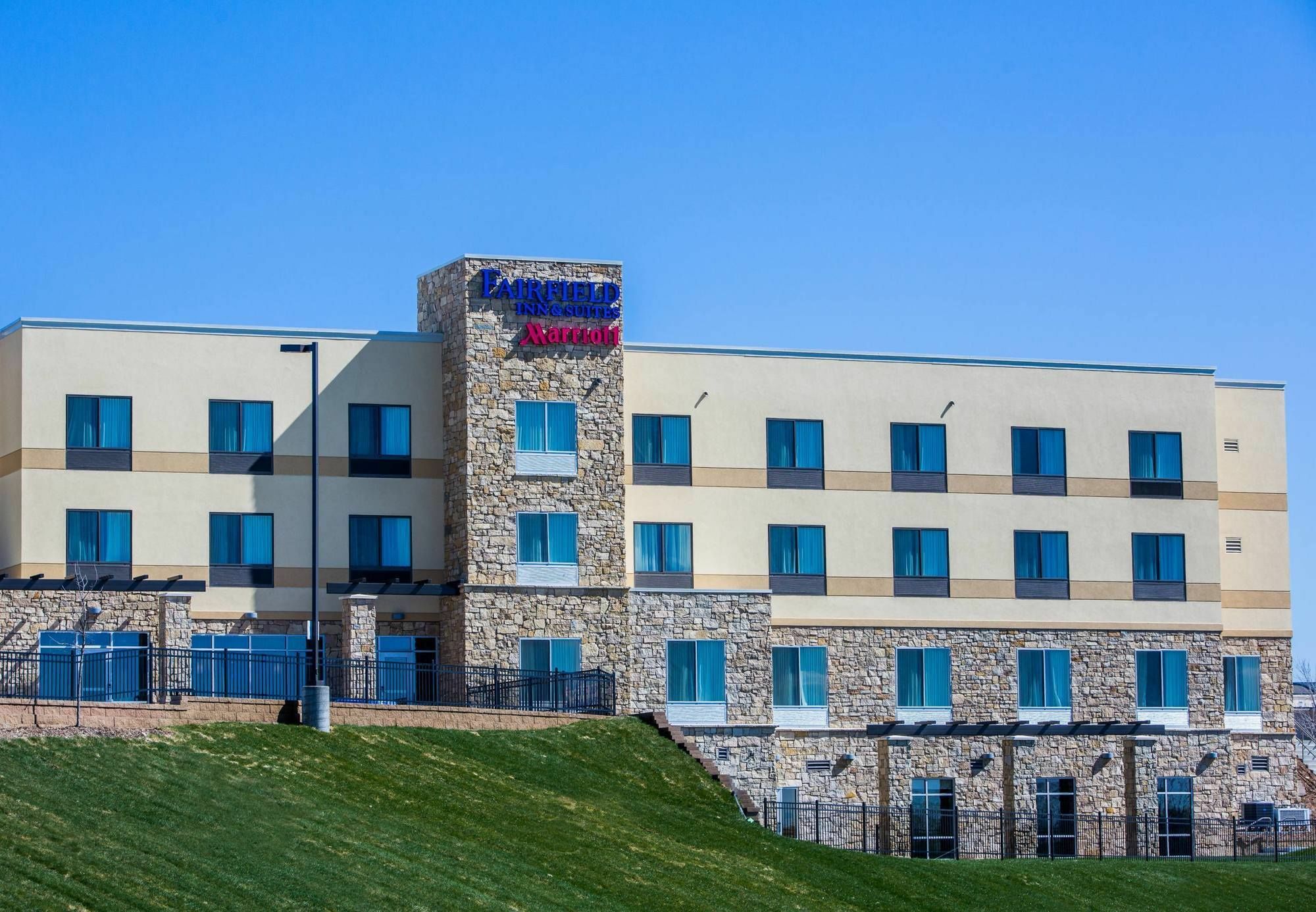 Fairfield Inn & Suites By Marriott Lincoln Southeast Exteriör bild